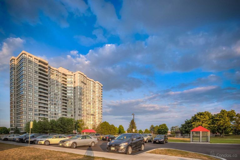 100 Wingarden Condominium