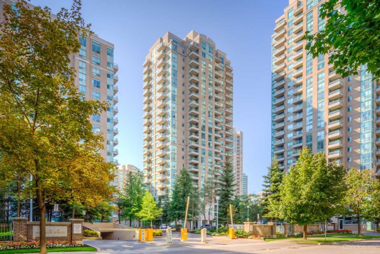 10 Parkway Forest Condos