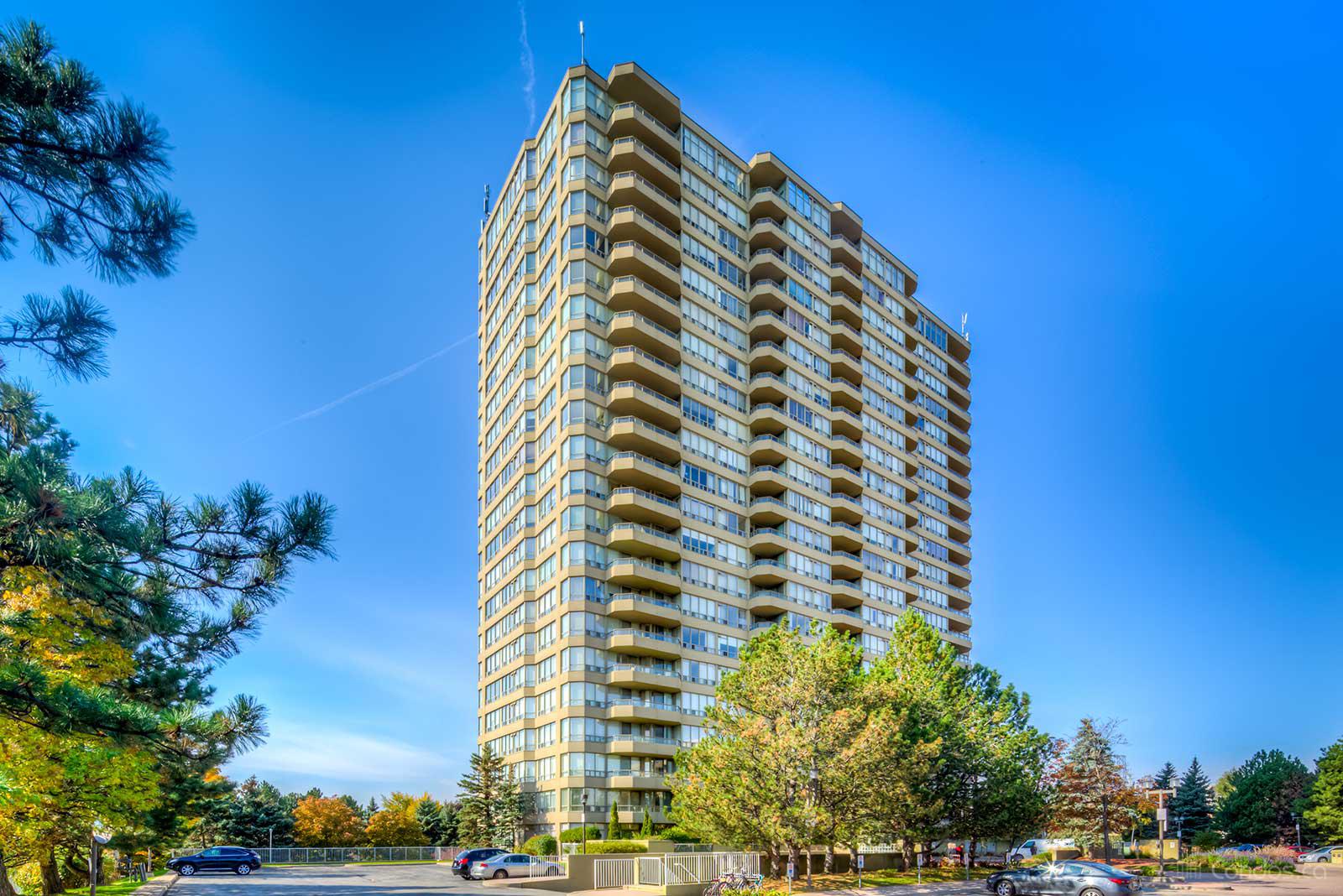 17 Brookbanks Condos