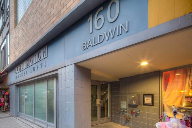 8 Oxford St Condominiums