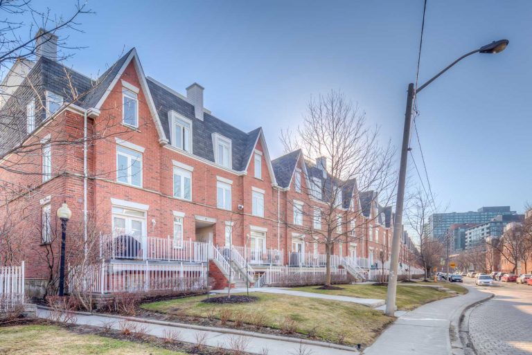 King Charlotte Condos