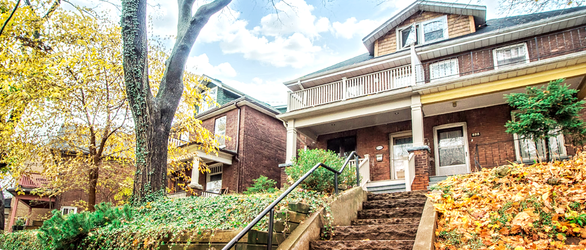 Roncesvalles Village